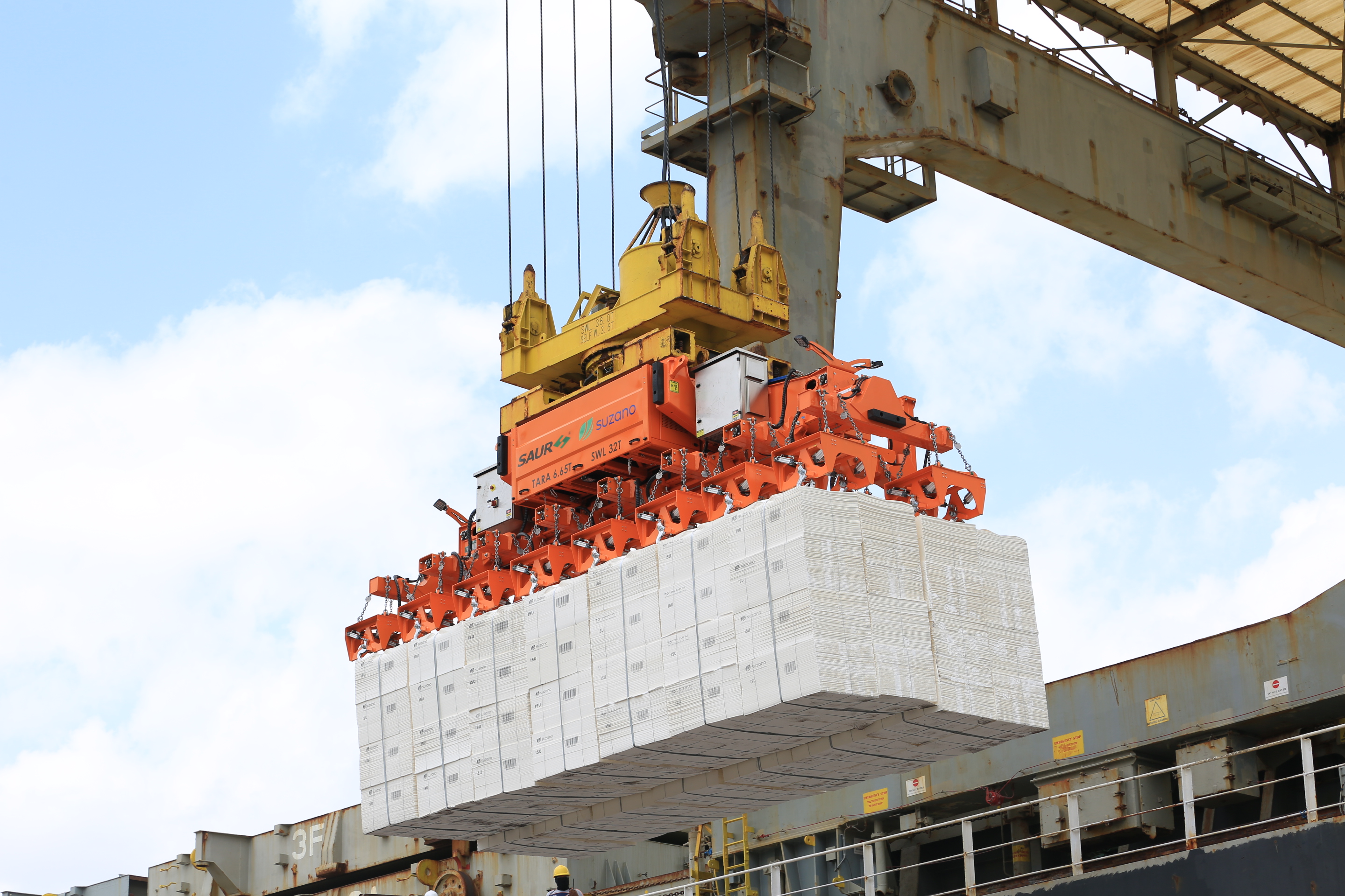 Porto do Itaqui, no Maranhão, começa a operar spreader de última geração