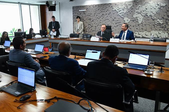 Frente Parlamentar aprova plano para discutir exploração na Margem Equatorial